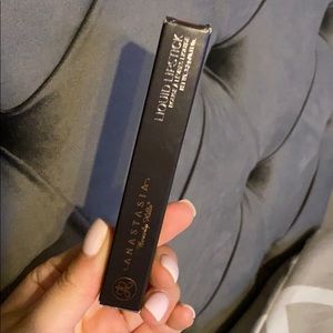 ABH Spicy Liquid Lipstick